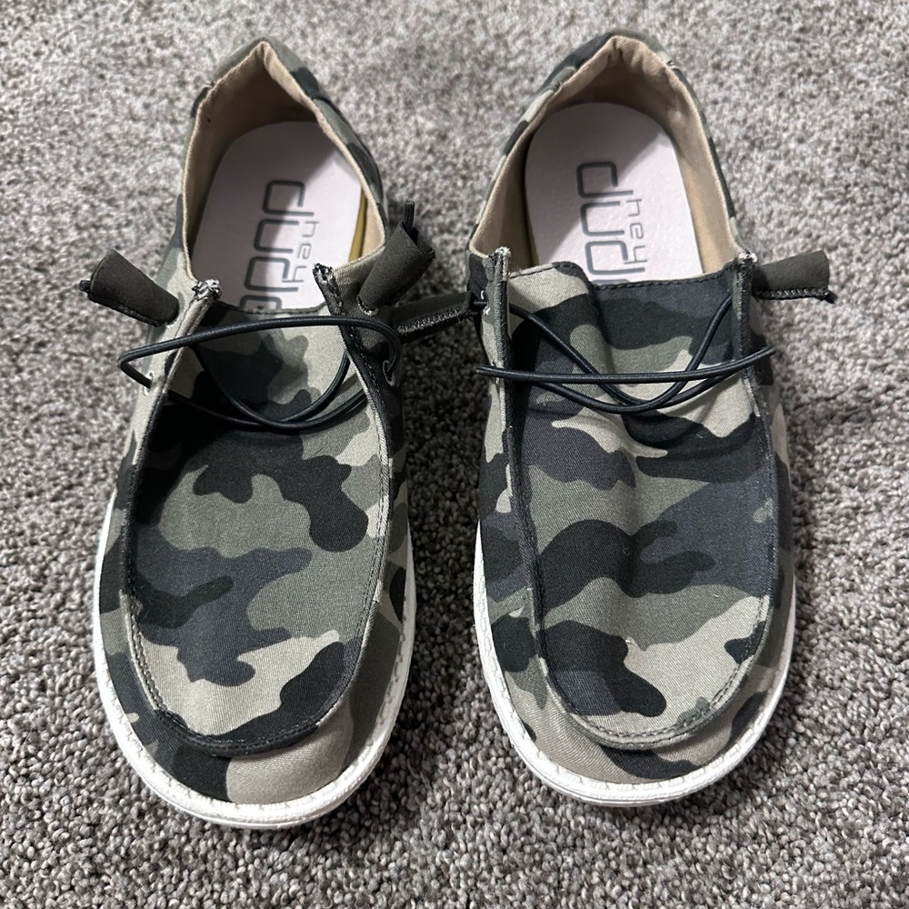 Women’s camouflage Hey Dudes